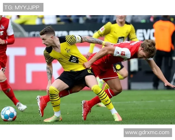 意甲惊现冷门拜仁狂胜里昂五球乌龙球瞬间点燃全场激情