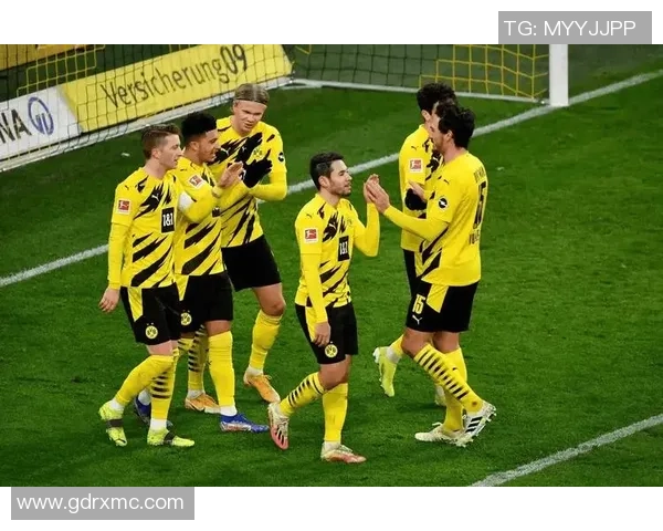 世界杯冷门回顾：多特蒙德与国米激战成和帽子戏法引发全场狂欢